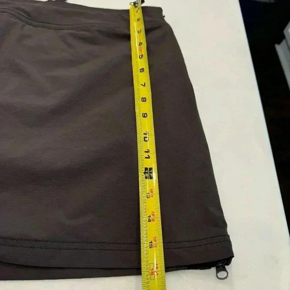 Athleta Skort Athletic Womens Taupe Build In Shorts Side Zip Pockets Size 6 - Picture 7 of 10